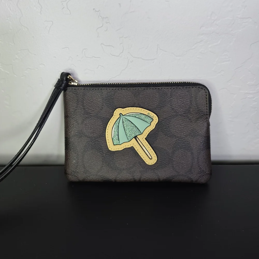 Coach Umbrella Patch‎ Brown Logo Wristlet Cardholder